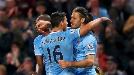 Бавария - Вердер Бремен Фулхэм проигрывает 2 очка Норвичу за 3 тура до финиша. Именно это расстояние отделяет