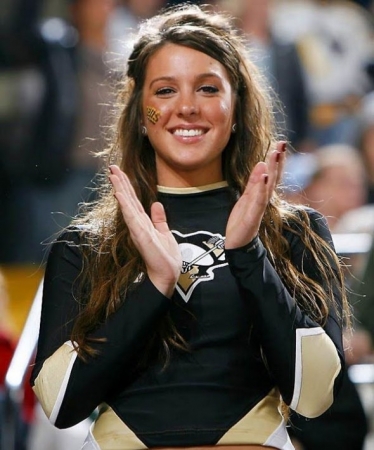 Колорадо Эвеланш - Питтсбург Пингвинз всем доброго времени суток.в регулярном чемпионате нхл сегодня четыре матча.попробуем сыграть на