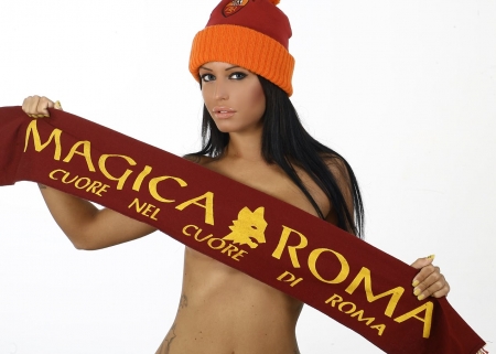 Рома - Аустрия Вена всем доброго времени суток.1)в лиге европы быки принимают шальке,команда шалимова не проиграла еще