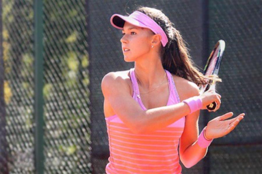 Как никак, но Хантуховой 33 года. Конечно, о возрасте говорить неприемлемо, если человек показывает