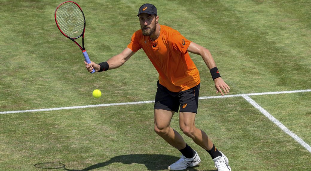 Джонсон С. - Албот Р. Всем привет! К сожалению вчера Робин Хасе не сумел переиграть Френсиса Тиафо и экспресс не прошел,