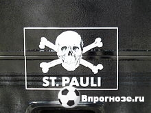 Доброе утро всем!
1. Ильичевцы и Днепр провели очень веселый матч в последнем туре минувшего