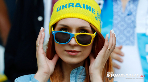 Футбол. Кубок Украины 1/4 финала. ФК Львов принимает Зарю. Не знаю сможет ли победить Львов, но