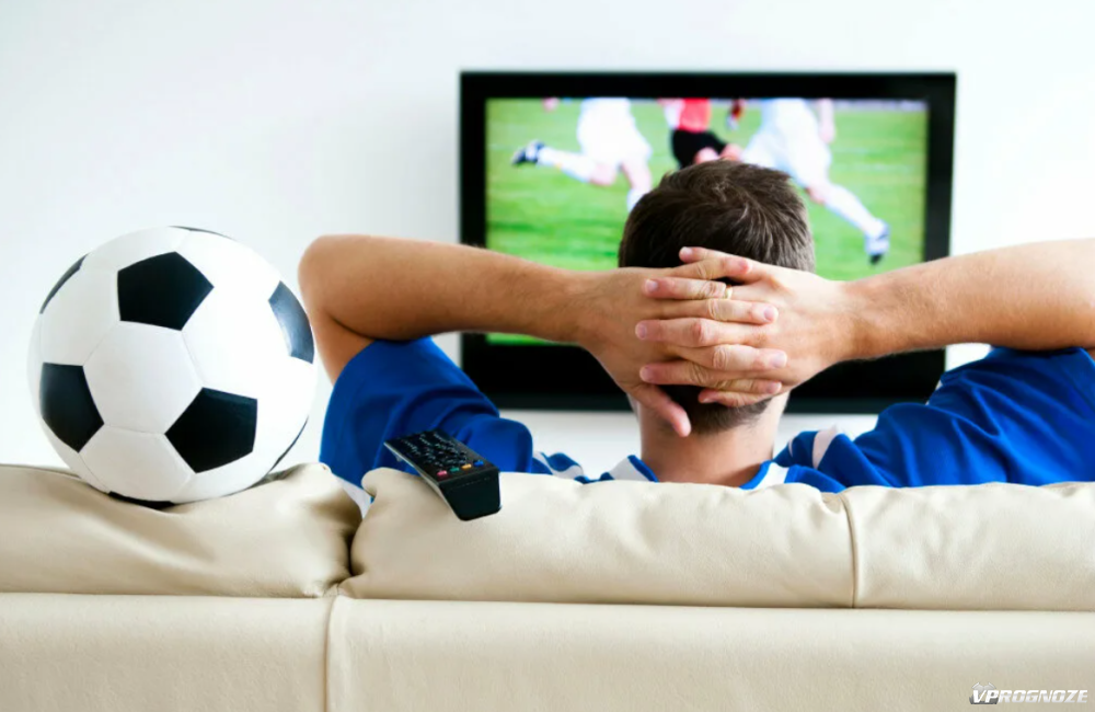 Профессионалы смотрят трансляции или видеозаписи матчей